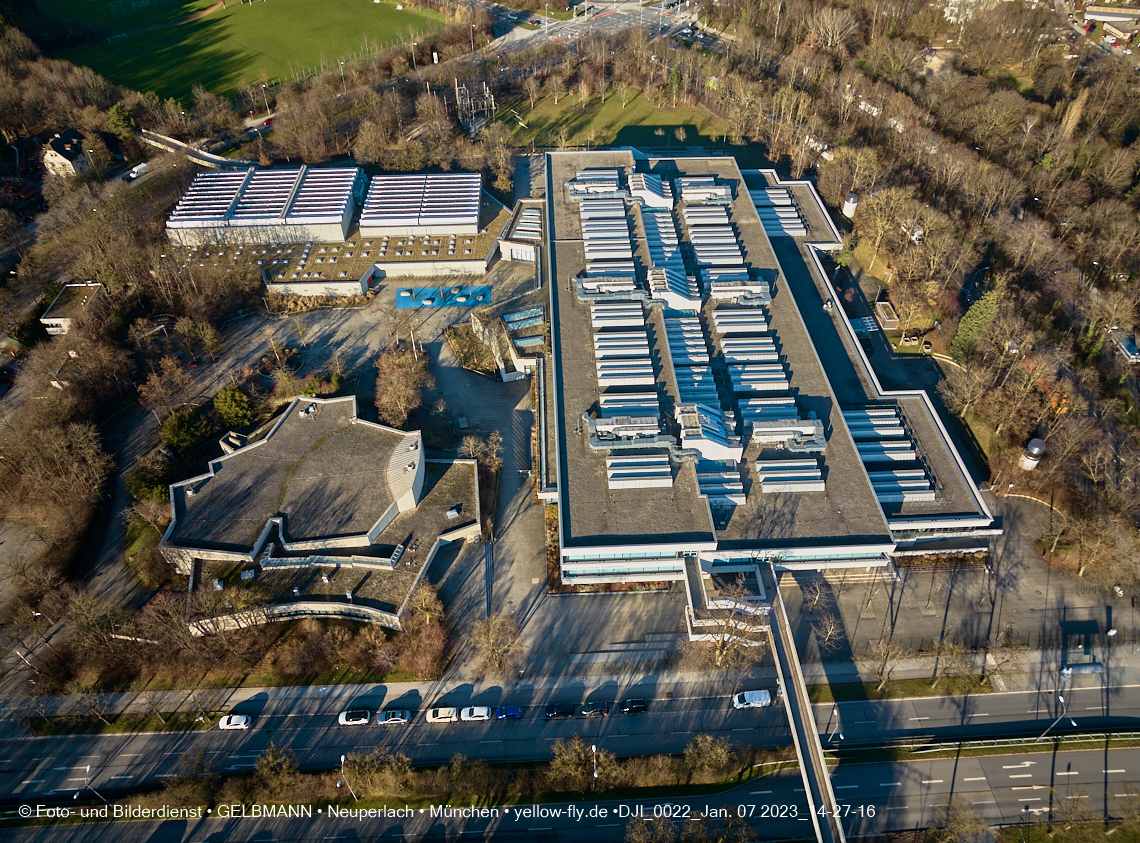 07.01.2023 - Luftbilder von der Baustelle an der Quiddestraße 'Haus für Kinder' in Neuperlach